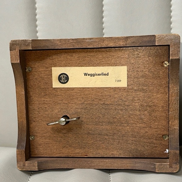 ANTIQUE Swiss M. Schwalb Black Forest Brienz Carved Music Trinket Jewelry Box EU - Picture 3 of 17